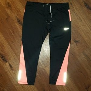 Nike dri fit Capri